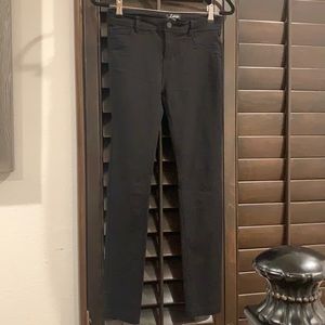 Black Low-Waisted Jeggings